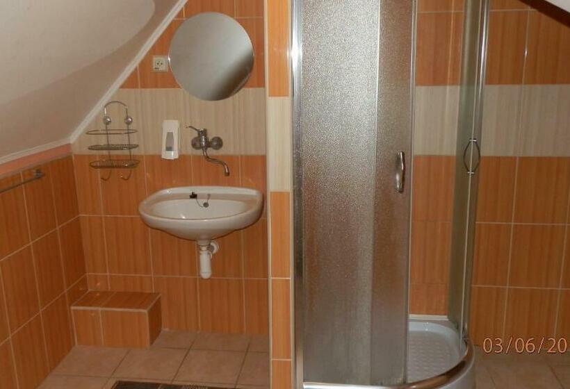 Апартаменты 1 Спальня с Балконом, Penzión Marína Pri Slovenskej Reštaurácii