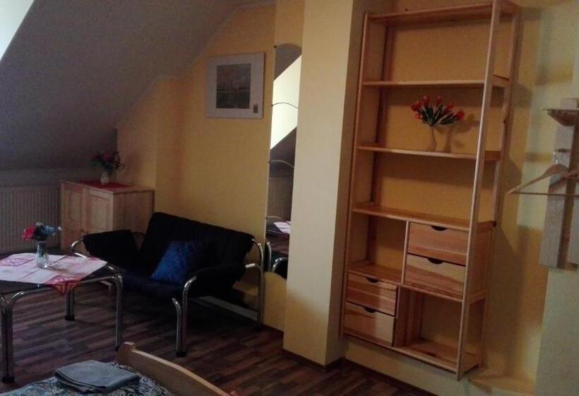 Апартаменты 1 Спальня с Балконом, Penzión Marína Pri Slovenskej Reštaurácii