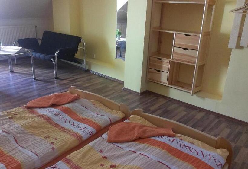 Apartamento 1 Dormitório com Sacada, Penzión Marína Pri Slovenskej Reštaurácii