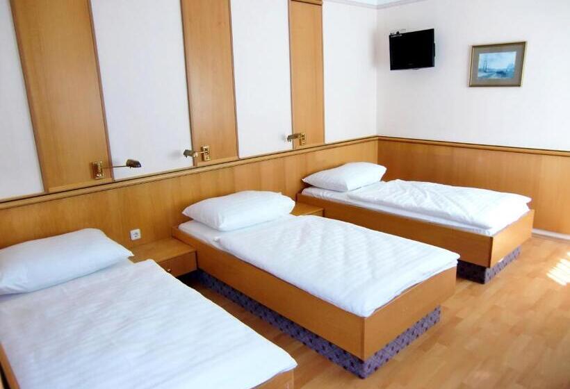 חדר סטנדרט לשלושה, Wohnen Beim Bäcker Weinberger