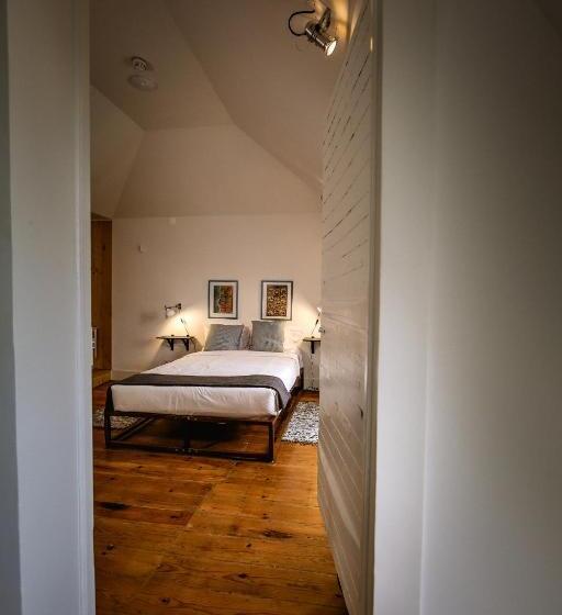 Quarto Familiar, De Pedra E Sal Hostel & Suites