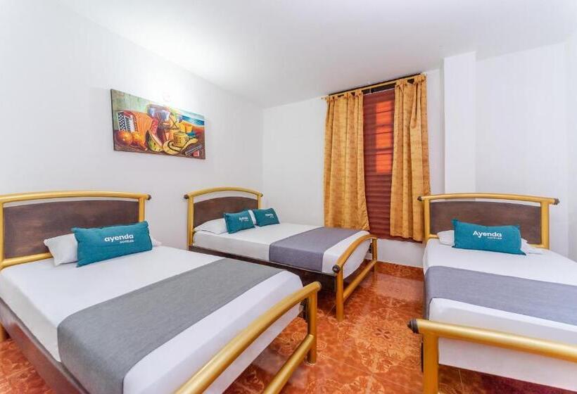 اتاق استاندارد چهار تخته, Ayenda 1305 Retro