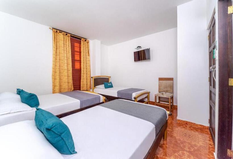 اتاق استاندارد چهار تخته, Ayenda 1305 Retro