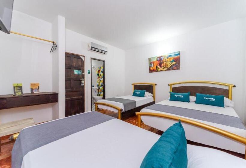 اتاق استاندارد چهار تخته, Ayenda 1305 Retro