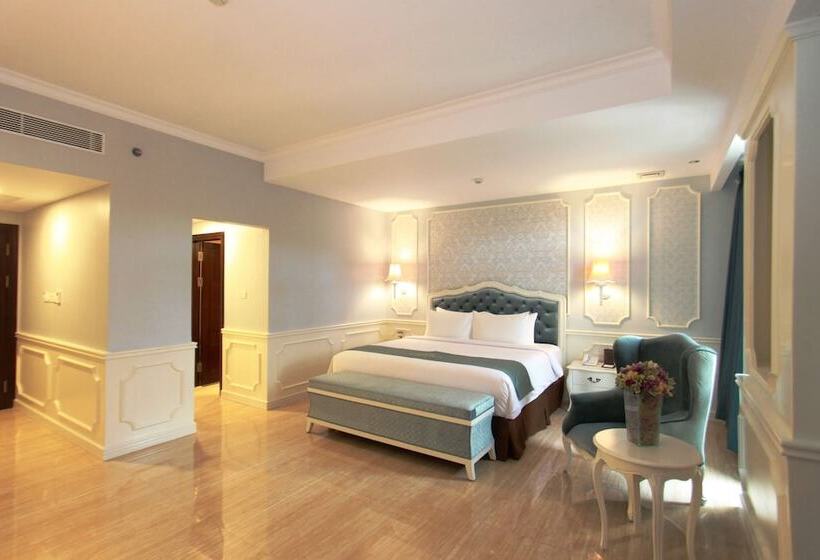 جناح جونيور, Grand Keisha Yogyakarta