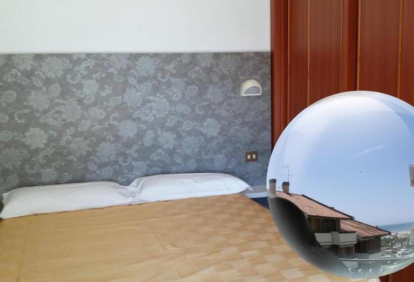 اتاق استاندارد سه تخته با بالکن, La Falena