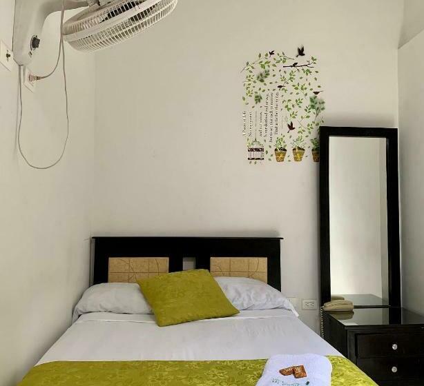 标准单人间, Mi Casita Pereira