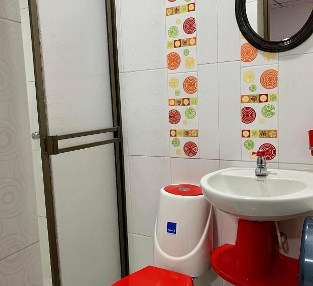 四人标准间, Mi Casita Pereira