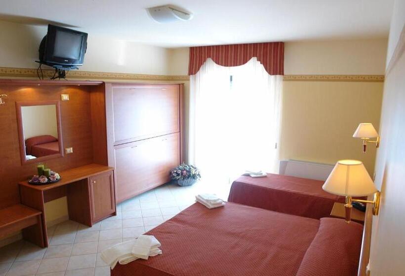 四人高级间, Rosamarina