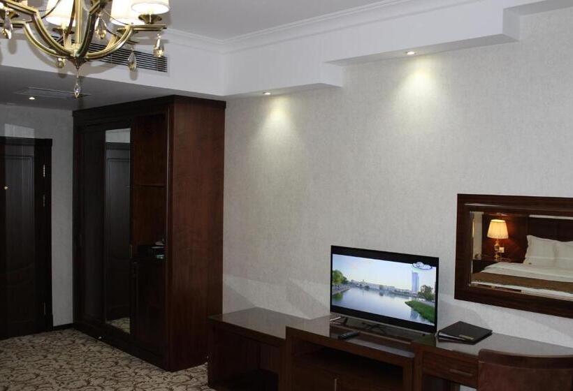 سوئیت با تخت بزرگ, Sultan