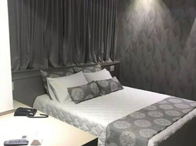 Quarto Deluxe, Verona Tower