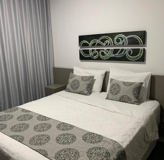 Quarto Deluxe, Verona Tower