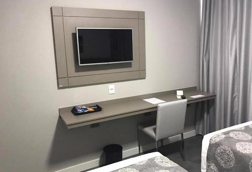 חדר סטנדרט מותאם לאדם עם מוגבלויות, Verona Tower