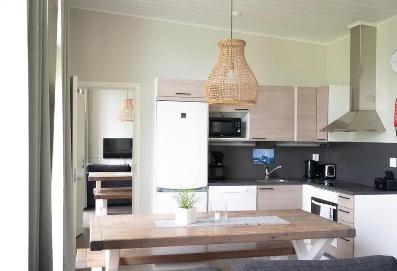 침실 4개 주택, Nallikari Seaside Villas