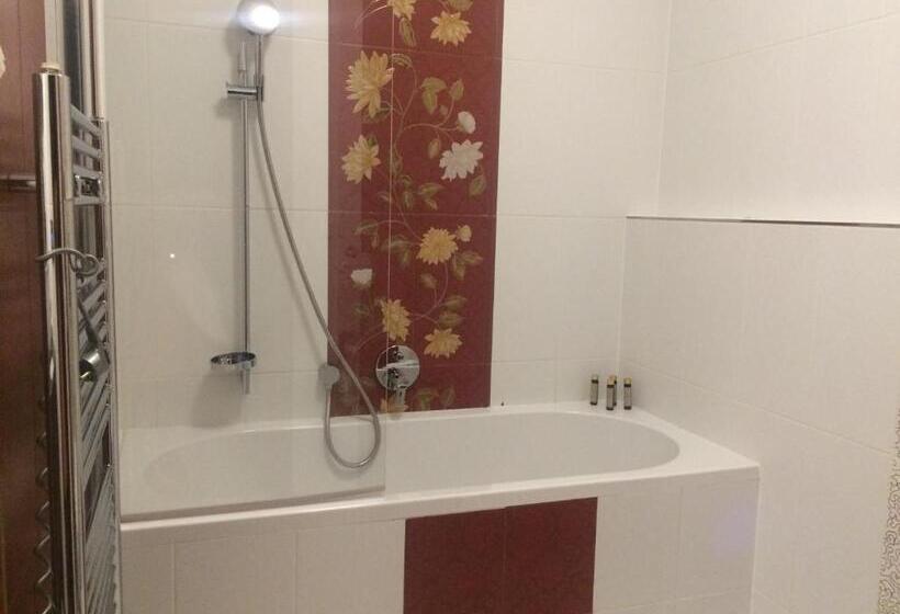 اتاق استاندارد, Wellness Hotel Löwe