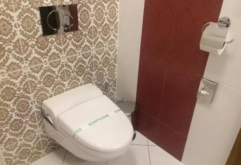 Huoneisto 1 Makuuhuone, Wellness Hotel Löwe