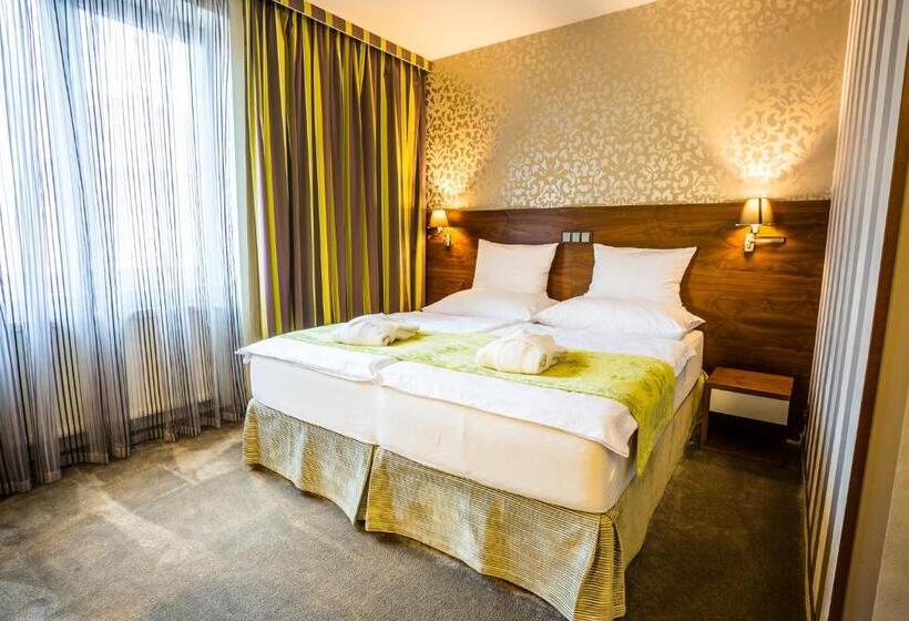 اتاق خانوادگی, Wellness Hotel Löwe