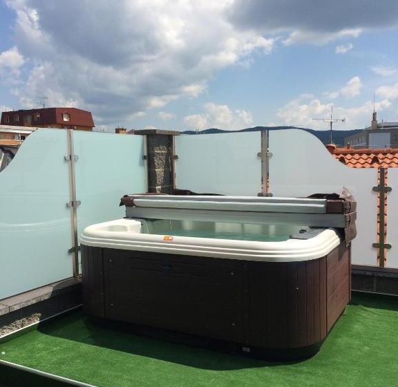 اتاق استاندارد با وان آب گرم, Wellness Hotel Löwe