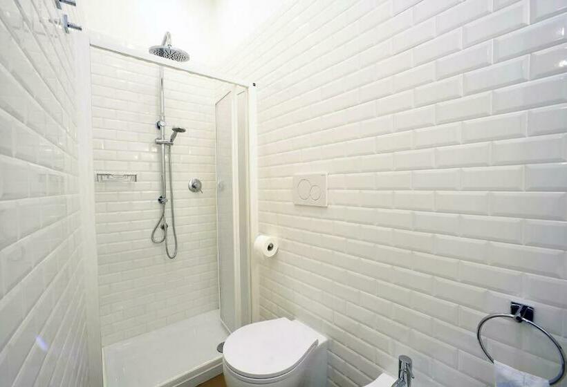 Номер Стандарт, A Due Passi B&b