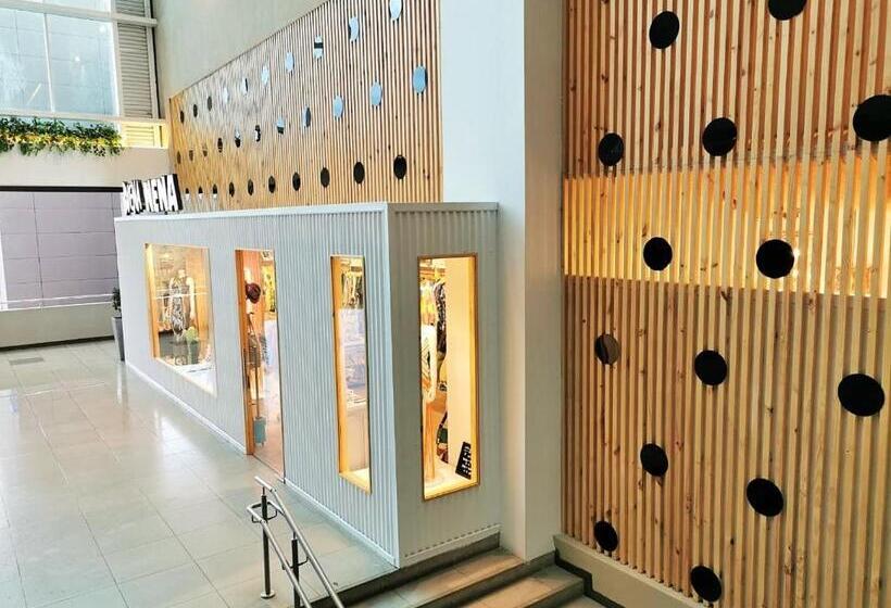 اتاق استاندارد, Airport Traveler S Home