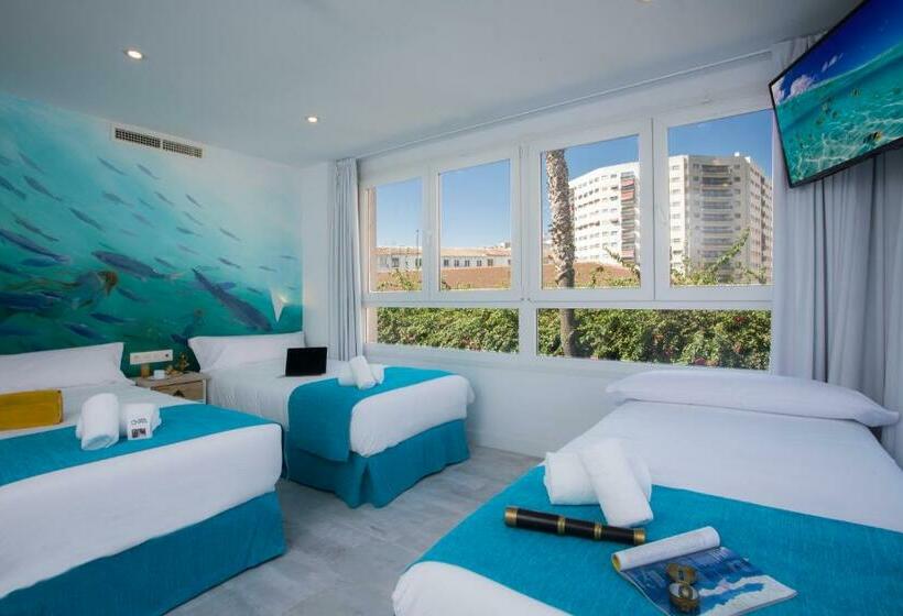 اتاق استاندارد سه نفره, Casual Del Mar Malaga