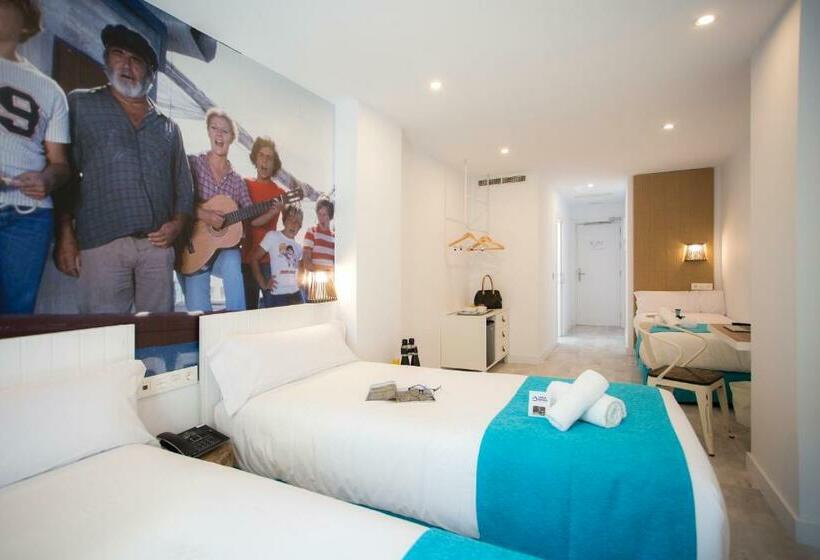 اتاق استاندارد سه نفره, Casual Del Mar Malaga