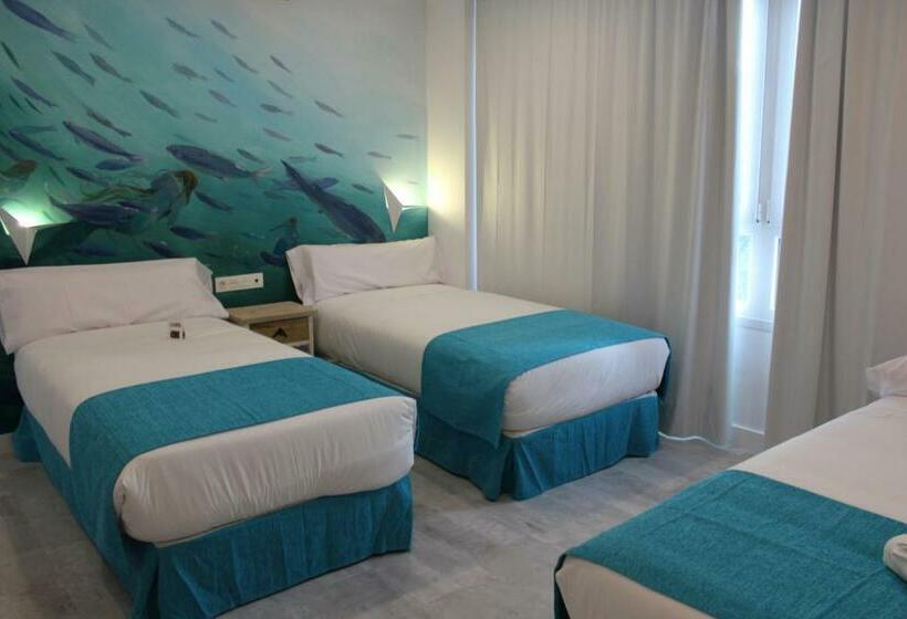 اتاق استاندارد سه نفره, Casual Del Mar Malaga