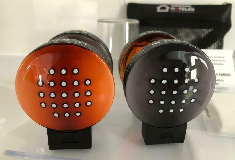 اتاق لوکس, Casual Del Mar Malaga