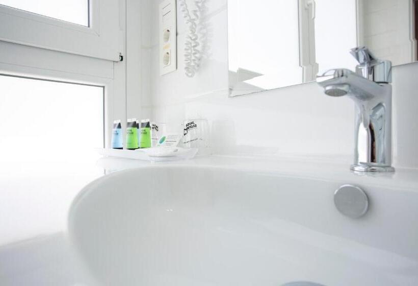 اتاق استاندارد چهار تخته, Casual Del Mar Malaga