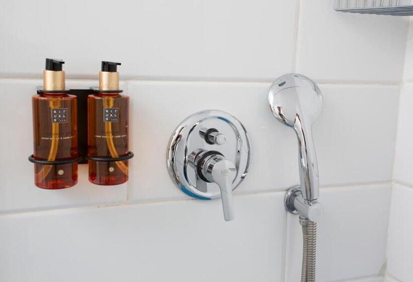 Economy Triple Room, Casual Del Mar Malaga