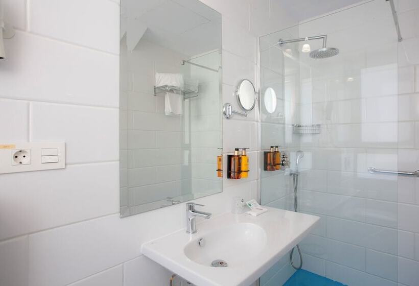 اتاق لوکس, Casual Del Mar Malaga