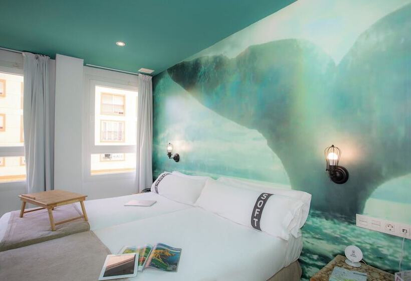 اتاق لوکس, Casual Del Mar Malaga