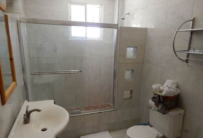 اتاق استاندارد با چشمانداز باغ, Hôtel Villa Lamarre