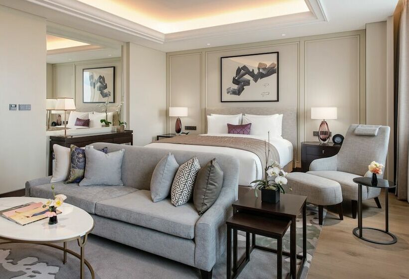 Habitació Premium, Paradise City