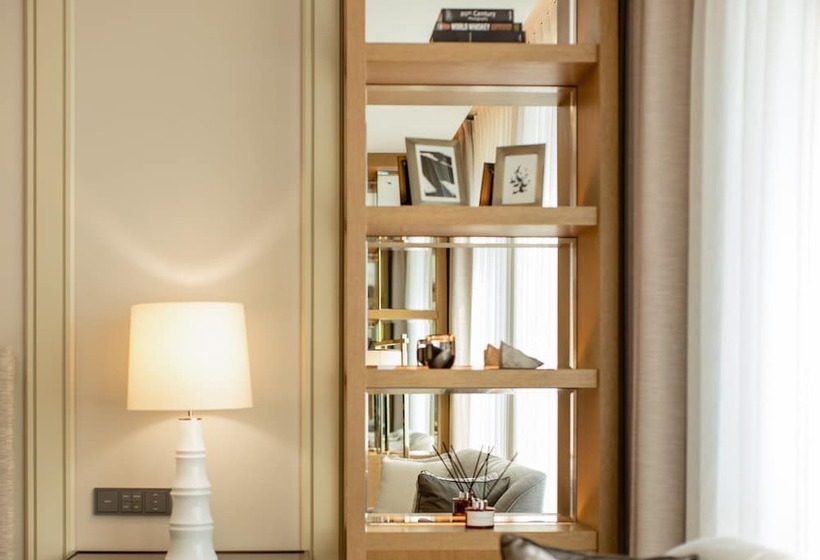 Habitació Premium, Paradise City