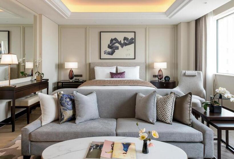 Habitació Premium, Paradise City