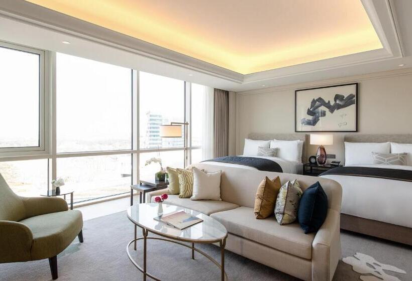 Habitació Deluxe, Paradise City