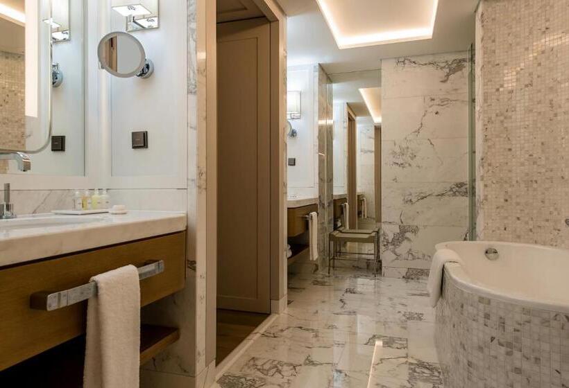 Suite Deluxe Llit King, Paradise City