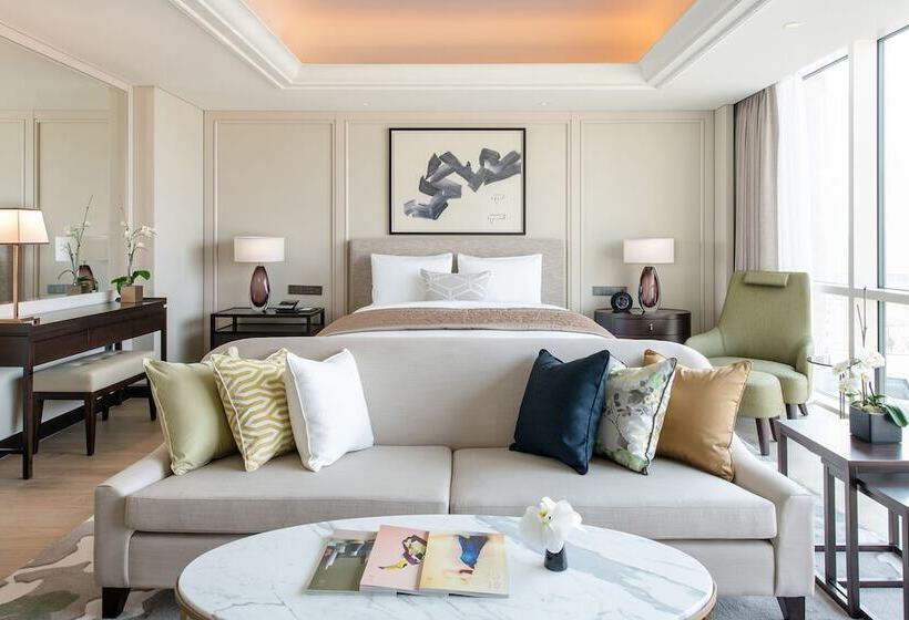 Habitació Premium, Paradise City