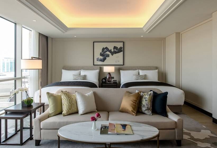 Habitació Premium, Paradise City