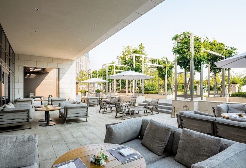 Habitació Deluxe, Paradise City