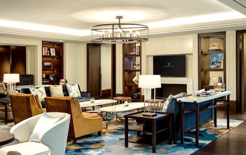 Habitació Deluxe, Paradise City