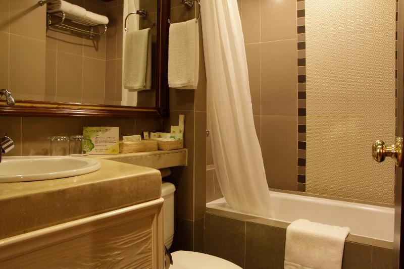 Habitació Deluxe, Paradise City