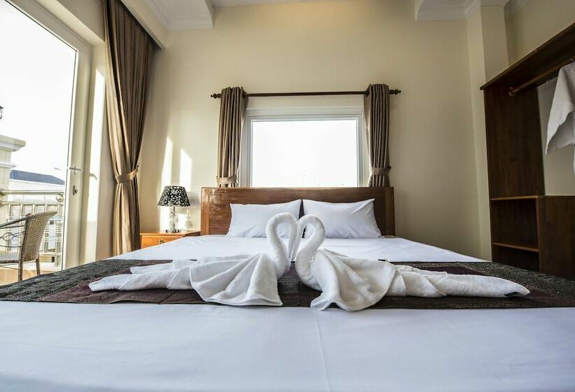 חדר דלוקס עם מרפסת, Phnom Penh Le Vincent