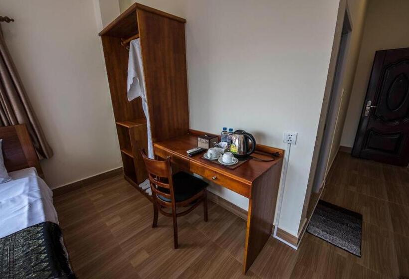 חדר דלוקס עם מרפסת, Phnom Penh Le Vincent