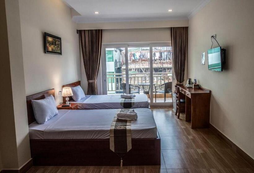 חדר דלוקס עם מרפסת, Phnom Penh Le Vincent