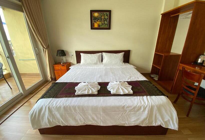 חדר דלוקס עם מרפסת, Phnom Penh Le Vincent