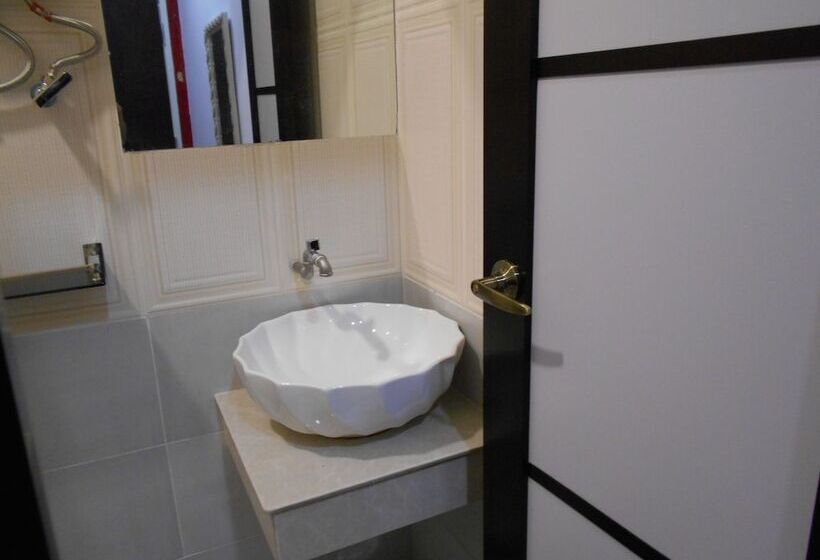 豪华房间, Pi Grand