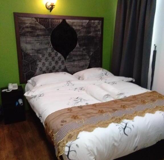 豪华房间, Pi Grand