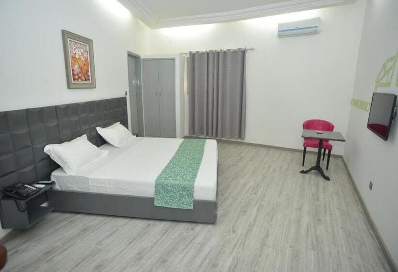 디럭스 룸 킹사이즈 침대, Jess Hotel Kpalimé